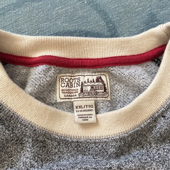 Roots Canada kids sweatshirt & sweatpants. Kids size 14 (xxl). - Picture 3 of 4